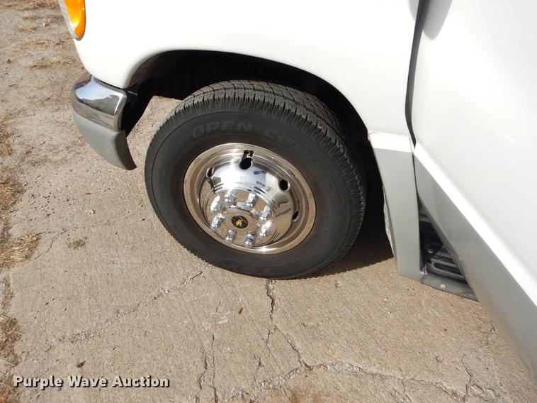 image for item ER9329 1998 Ford Econoline E450 party bus