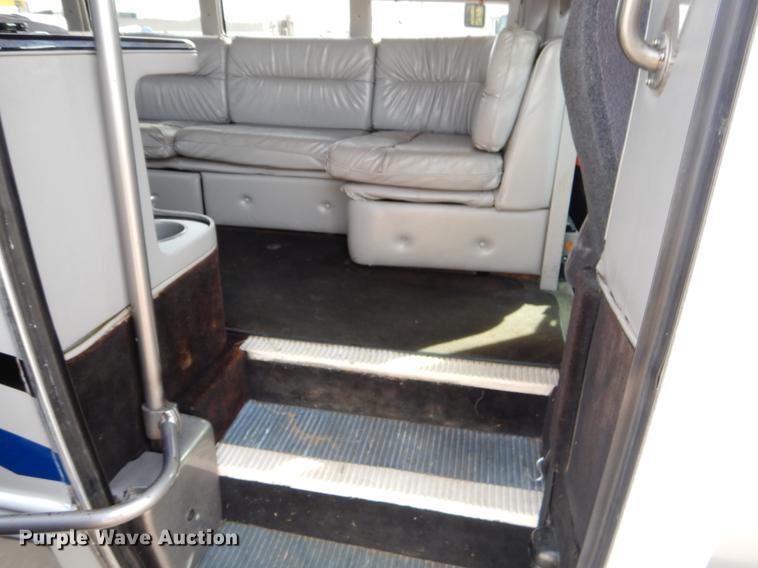 image for item ER9329 1998 Ford Econoline E450 party bus
