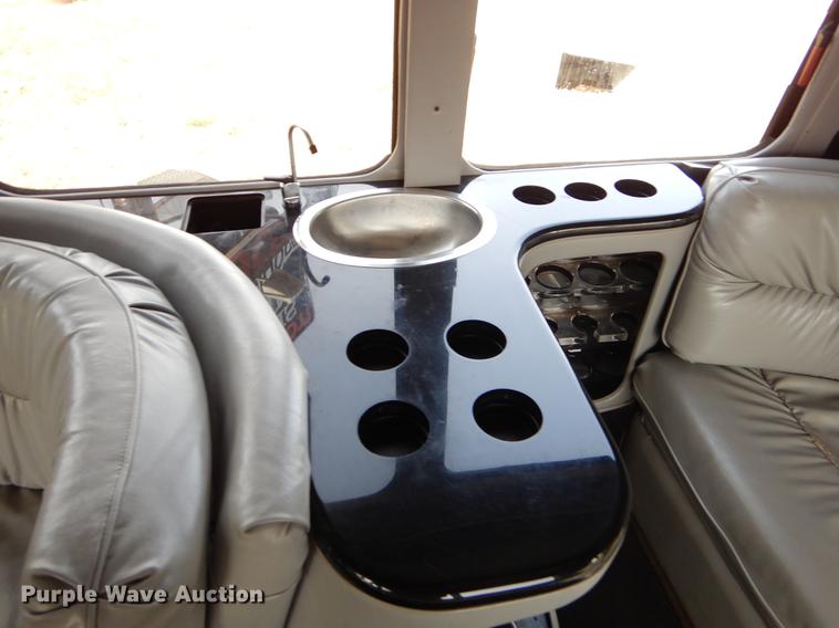 image for item ER9329 1998 Ford Econoline E450 party bus