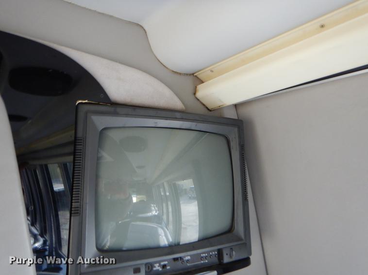 image for item ER9329 1998 Ford Econoline E450 party bus