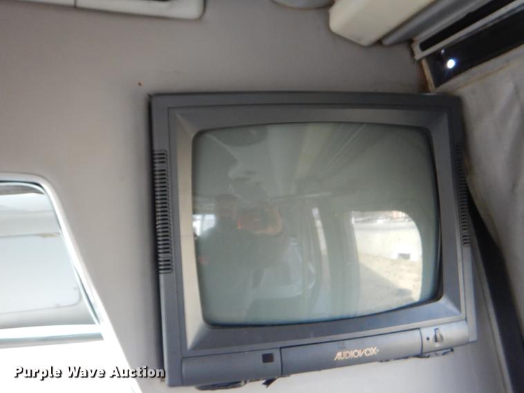 image for item ER9329 1998 Ford Econoline E450 party bus