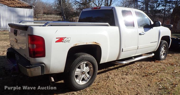image for item ES9445 2008 Chevrolet Silverado 1500 Ext. Cab pickup truck