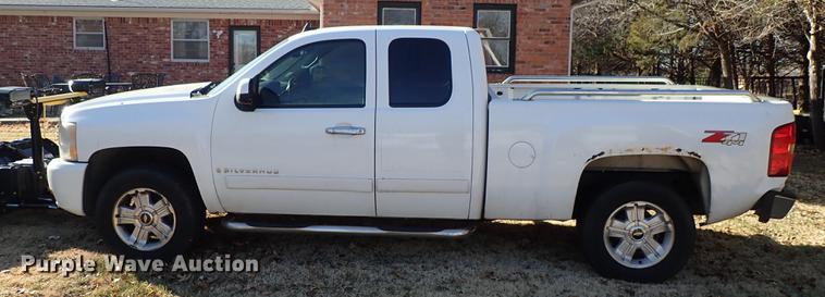 image for item ES9445 2008 Chevrolet Silverado 1500 Ext. Cab pickup truck