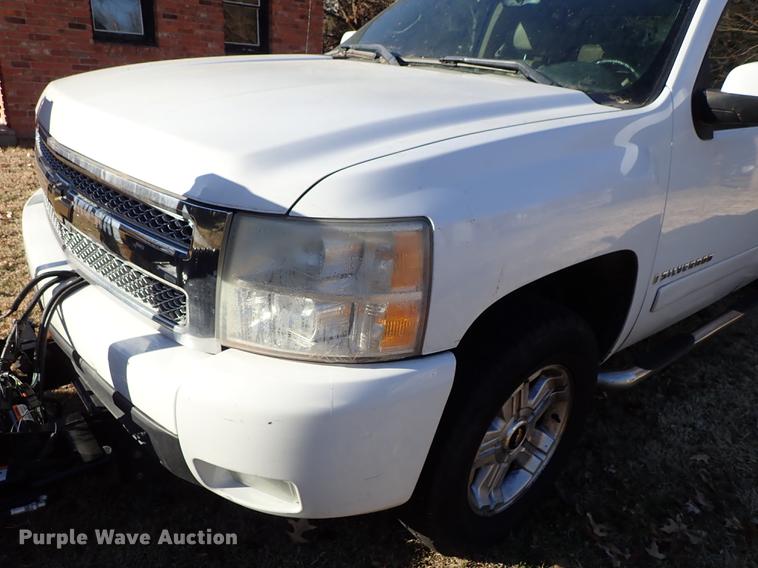 image for item ES9445 2008 Chevrolet Silverado 1500 Ext. Cab pickup truck