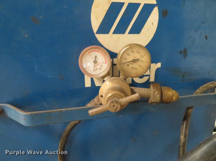 image for item EV9542 Miller Spoolmate 200 welder