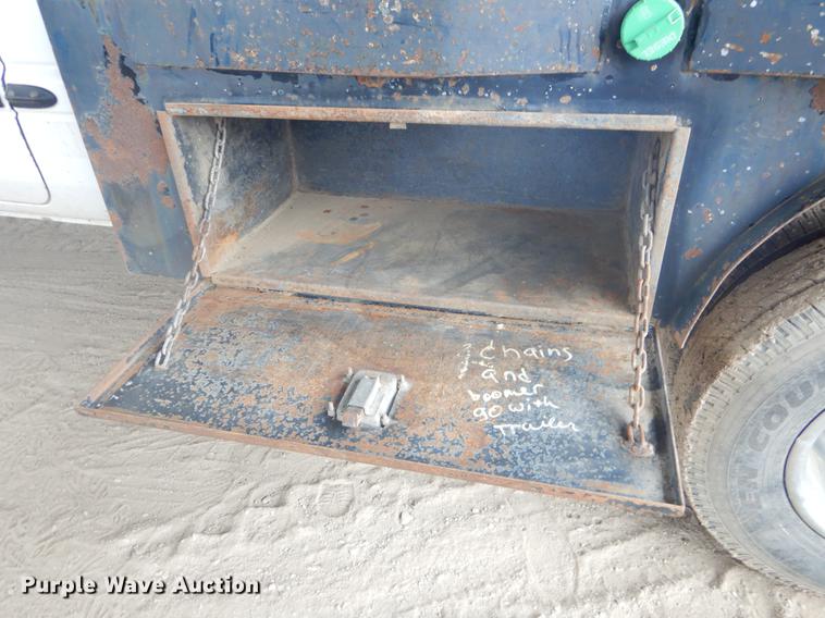 image for item EW9531 2002 Dodge Ram 3500 Laramie SLT flatbed pickup truck