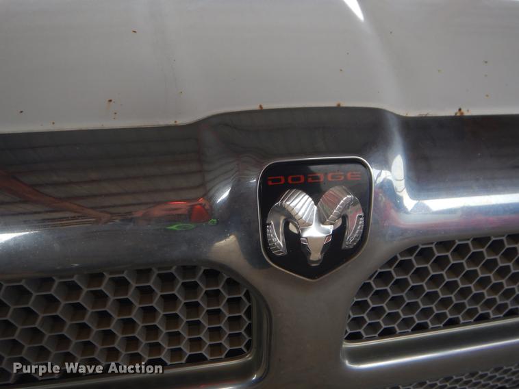 image for item EW9531 2002 Dodge Ram 3500 Laramie SLT flatbed pickup truck