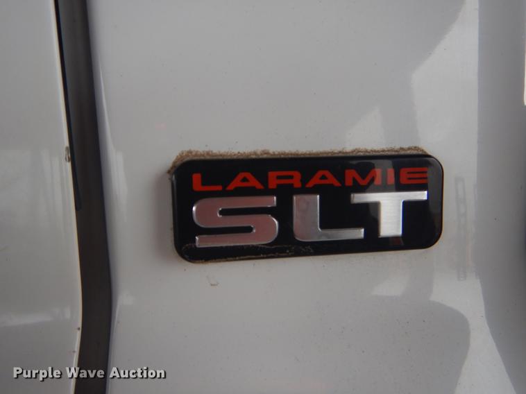 image for item EW9531 2002 Dodge Ram 3500 Laramie SLT flatbed pickup truck