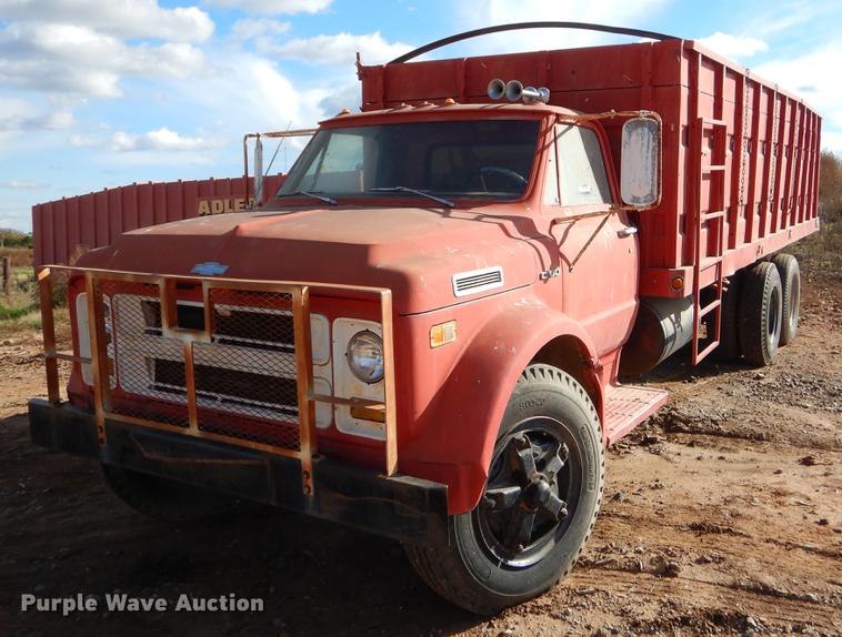 image for item EW9589 1969 Chevrolet C60 grain truck