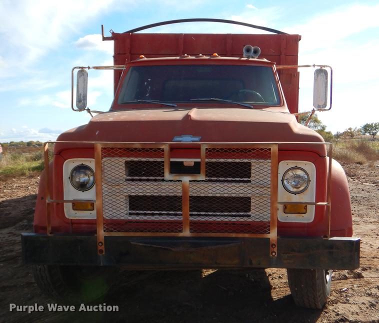 image for item EW9589 1969 Chevrolet C60 grain truck