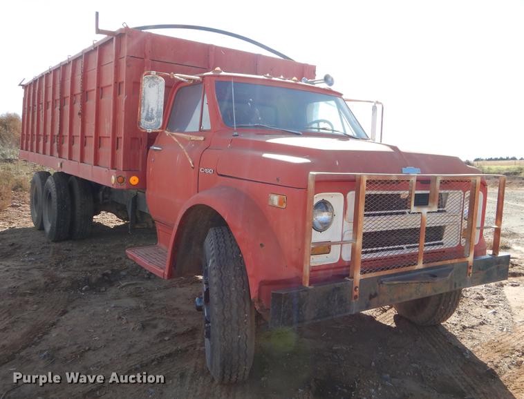 image for item EW9589 1969 Chevrolet C60 grain truck
