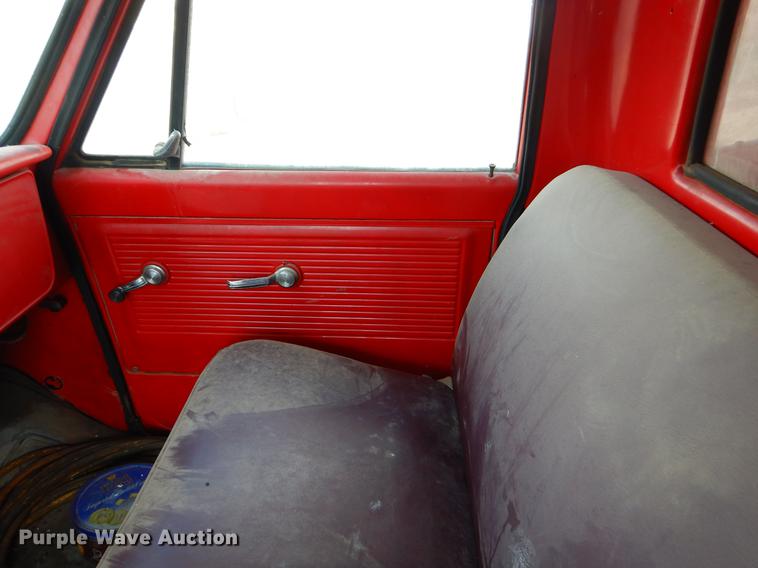 image for item EW9589 1969 Chevrolet C60 grain truck