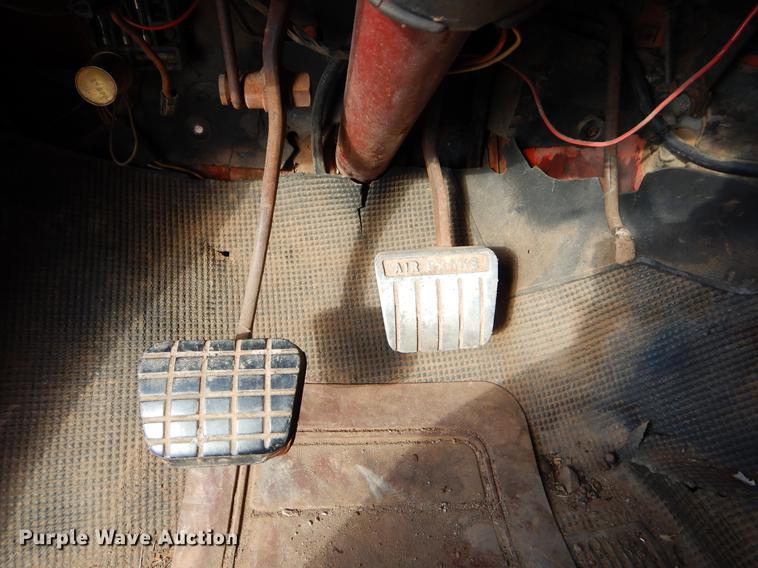 image for item EW9589 1969 Chevrolet C60 grain truck