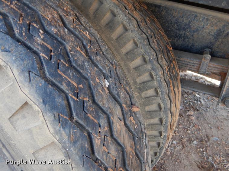 image for item EW9589 1969 Chevrolet C60 grain truck