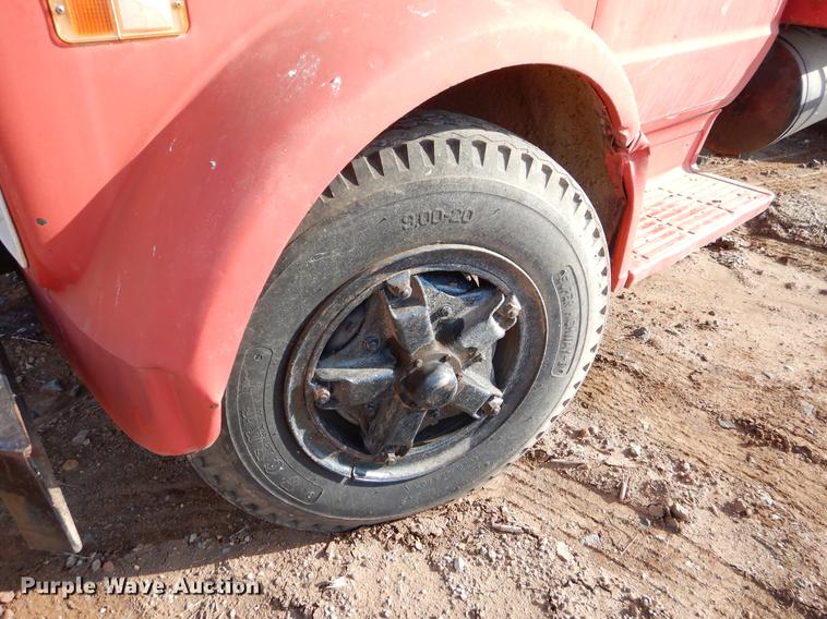 image for item EW9589 1969 Chevrolet C60 grain truck