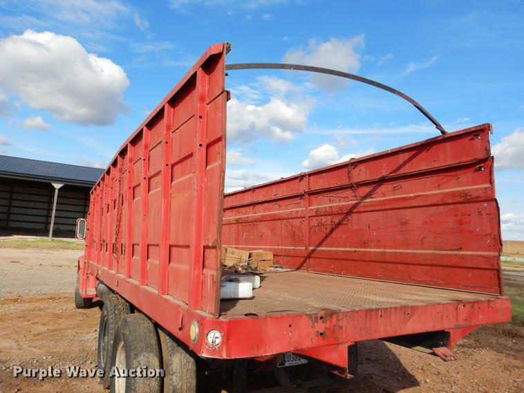 image for item EW9589 1969 Chevrolet C60 grain truck