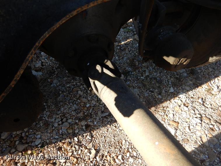 image for item EW9675 1995 International 4900 truck chassis