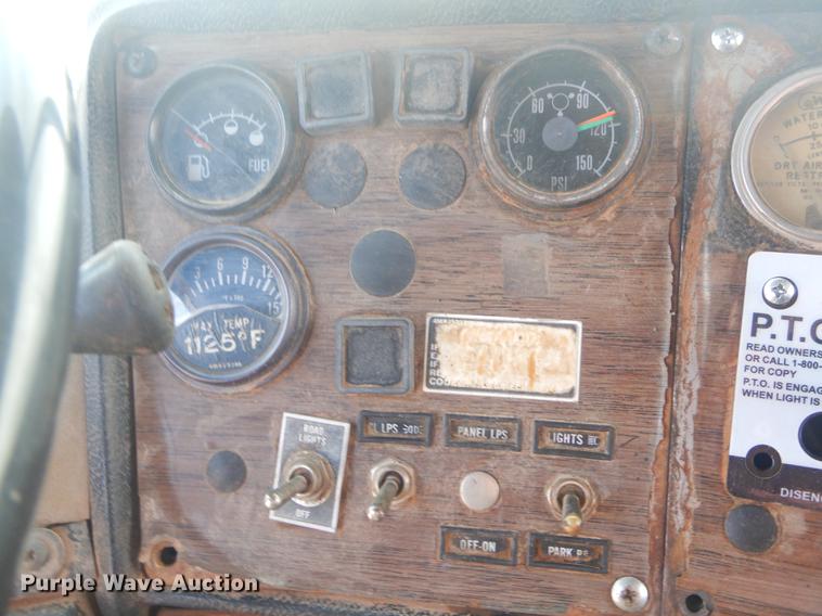 image for item EW9730 1981 Mack RS686LST roll-off container truck