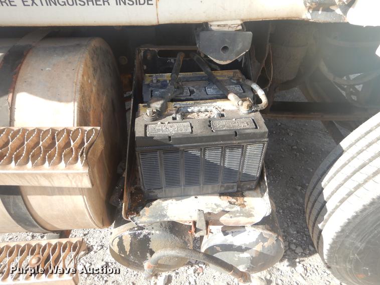 image for item EW9730 1981 Mack RS686LST roll-off container truck