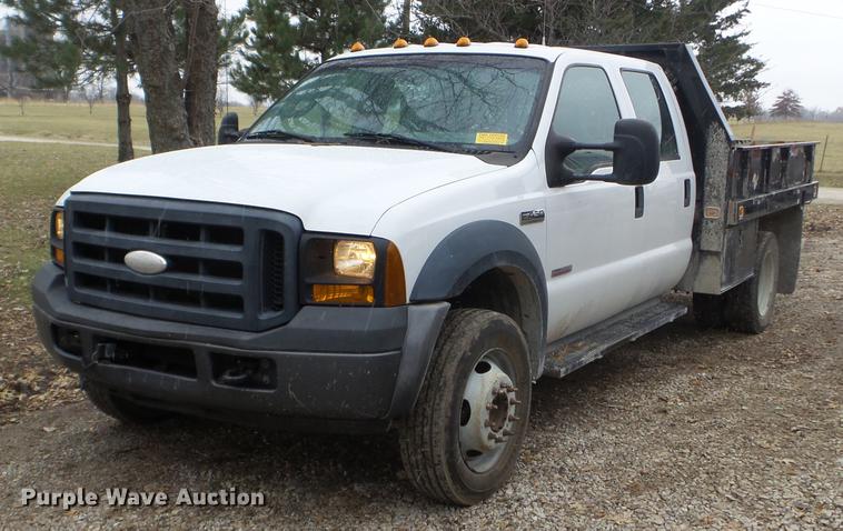 image for item EW9804 2006 Ford F450 Super Duty Crew Cab flatbed truck