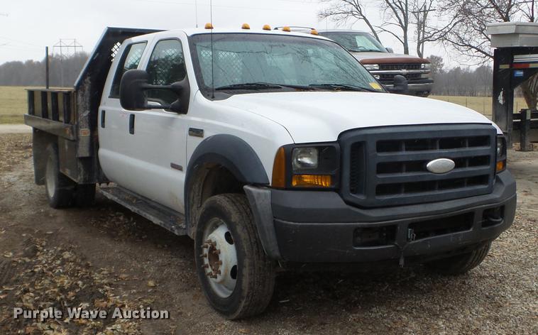 image for item EW9804 2006 Ford F450 Super Duty Crew Cab flatbed truck