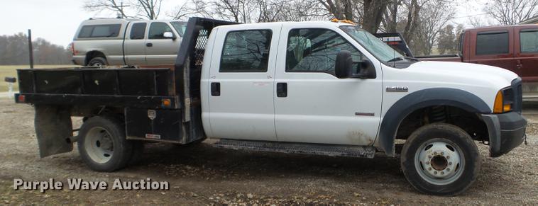 image for item EW9804 2006 Ford F450 Super Duty Crew Cab flatbed truck