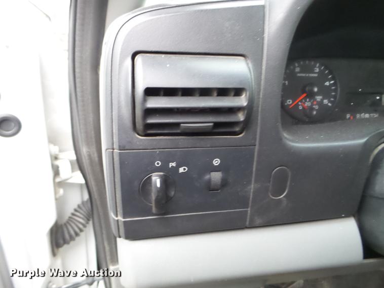 image for item EW9804 2006 Ford F450 Super Duty Crew Cab flatbed truck