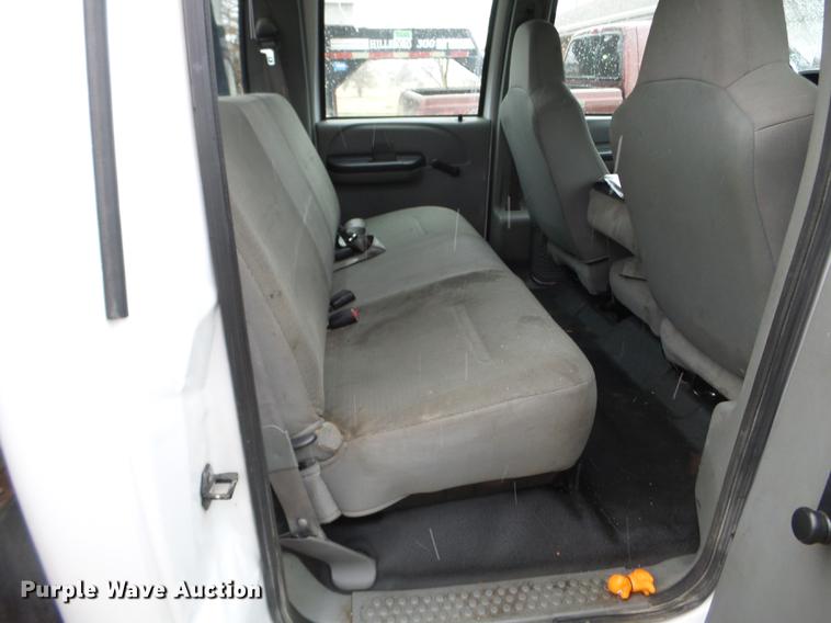 image for item EW9804 2006 Ford F450 Super Duty Crew Cab flatbed truck