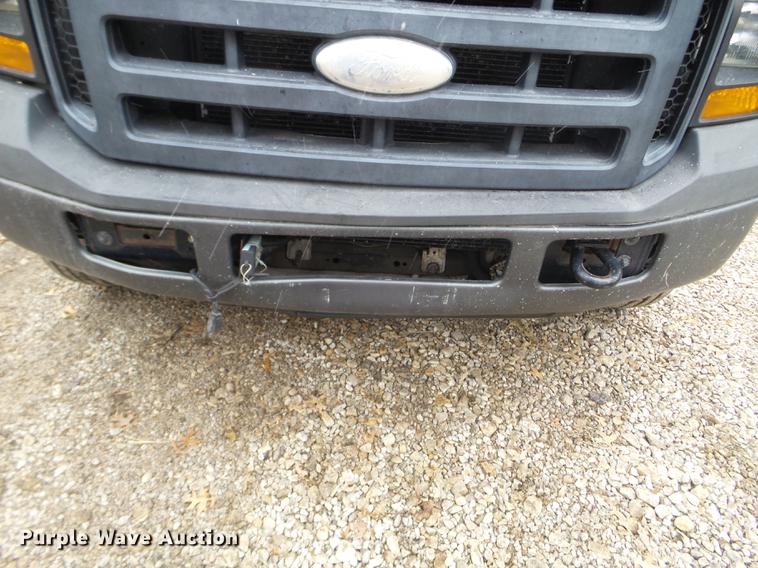 image for item EW9804 2006 Ford F450 Super Duty Crew Cab flatbed truck