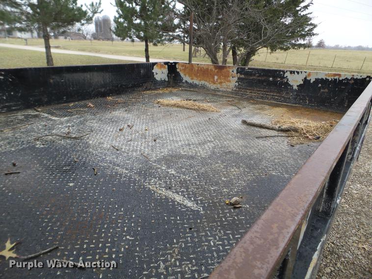 image for item EW9804 2006 Ford F450 Super Duty Crew Cab flatbed truck