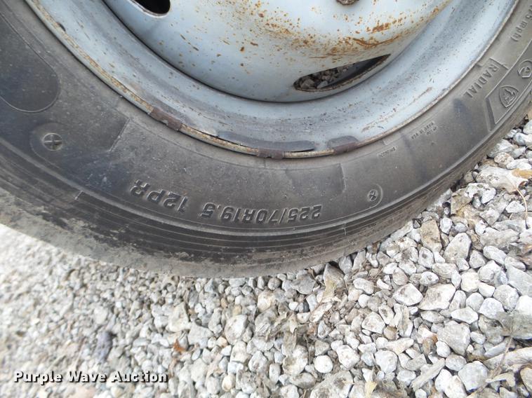 image for item EW9804 2006 Ford F450 Super Duty Crew Cab flatbed truck