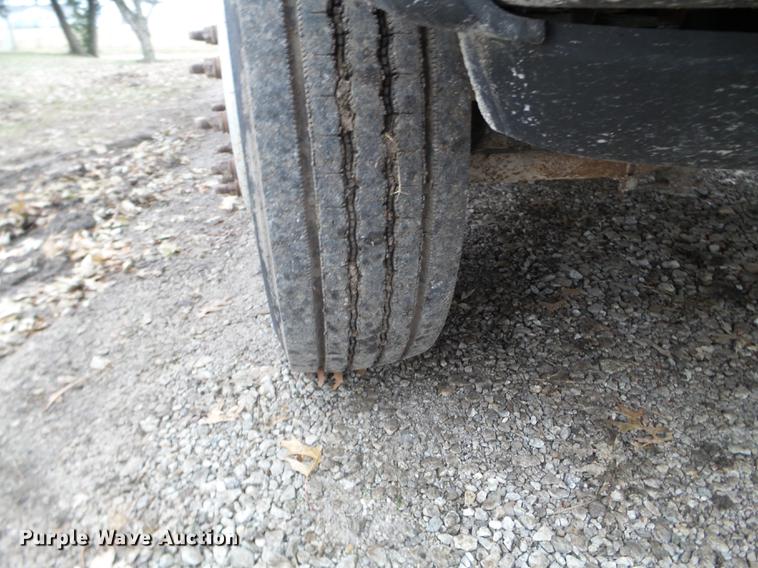 image for item EW9804 2006 Ford F450 Super Duty Crew Cab flatbed truck