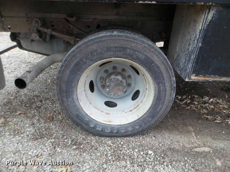 image for item EW9804 2006 Ford F450 Super Duty Crew Cab flatbed truck