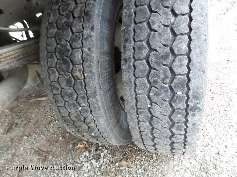 image for item EW9804 2006 Ford F450 Super Duty Crew Cab flatbed truck