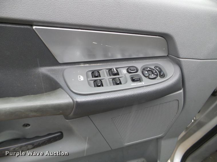 image for item EW9805 2007 Dodge Ram 3500HD Big Horn Quad Cab pickup truck