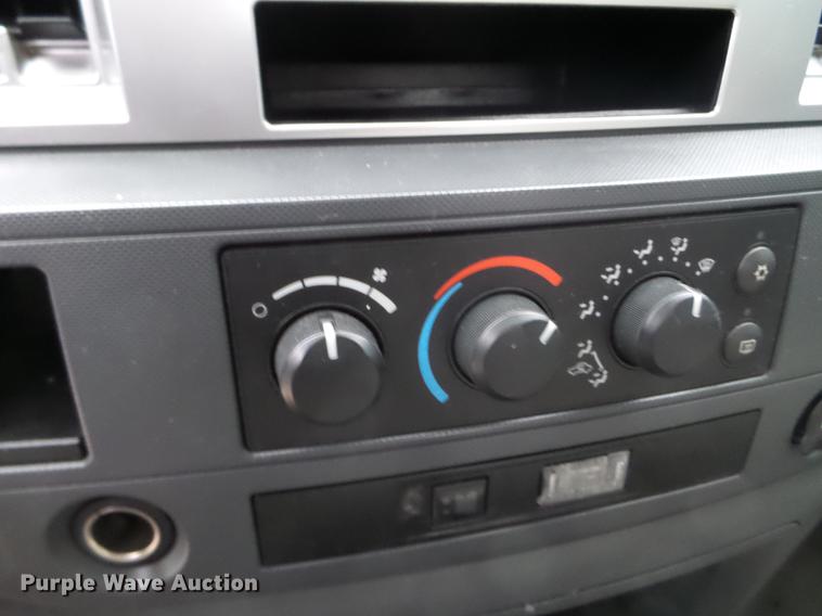 image for item EW9805 2007 Dodge Ram 3500HD Big Horn Quad Cab pickup truck