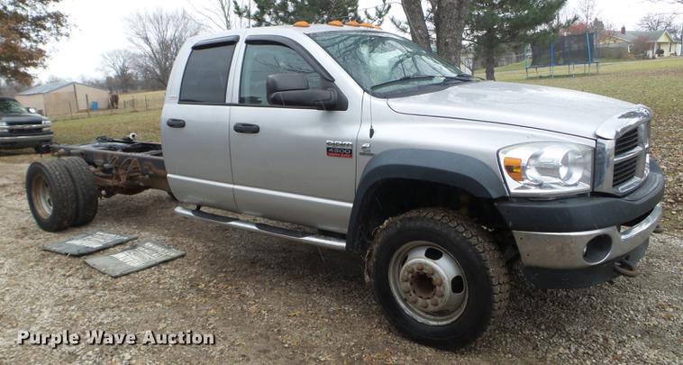image for item EW9806 2009 Dodge Ram 4500HD Quad Cab truck cab and chassis