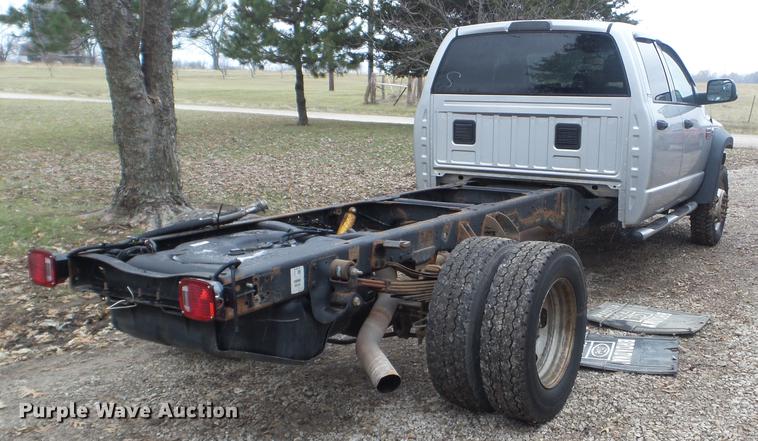 image for item EW9806 2009 Dodge Ram 4500HD Quad Cab truck cab and chassis
