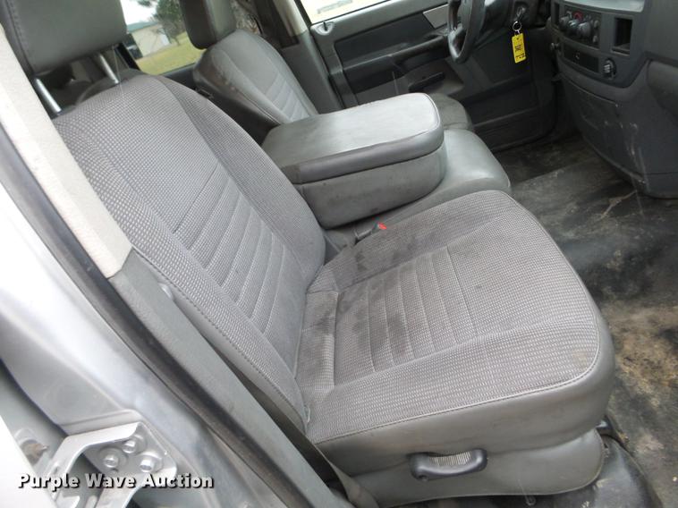 image for item EW9806 2009 Dodge Ram 4500HD Quad Cab truck cab and chassis