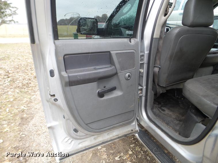 image for item EW9806 2009 Dodge Ram 4500HD Quad Cab truck cab and chassis