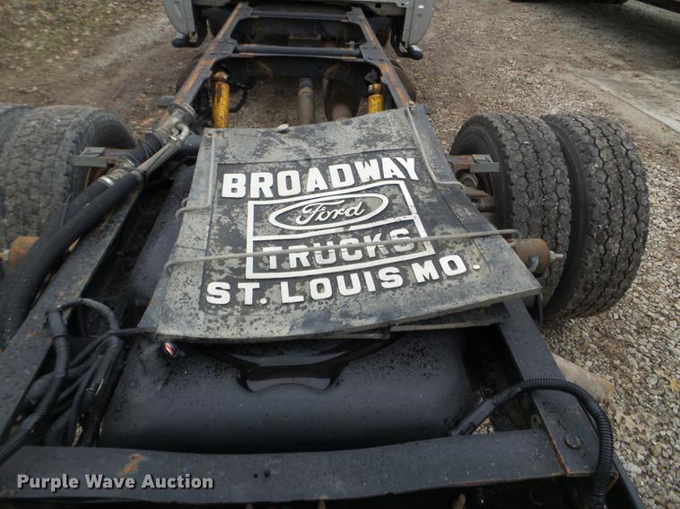 image for item EW9806 2009 Dodge Ram 4500HD Quad Cab truck cab and chassis