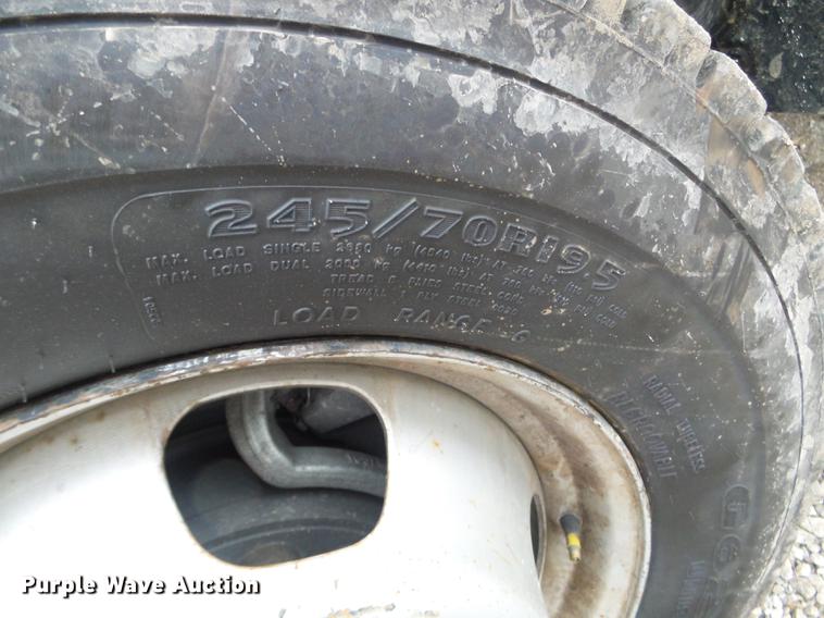 image for item EW9806 2009 Dodge Ram 4500HD Quad Cab truck cab and chassis