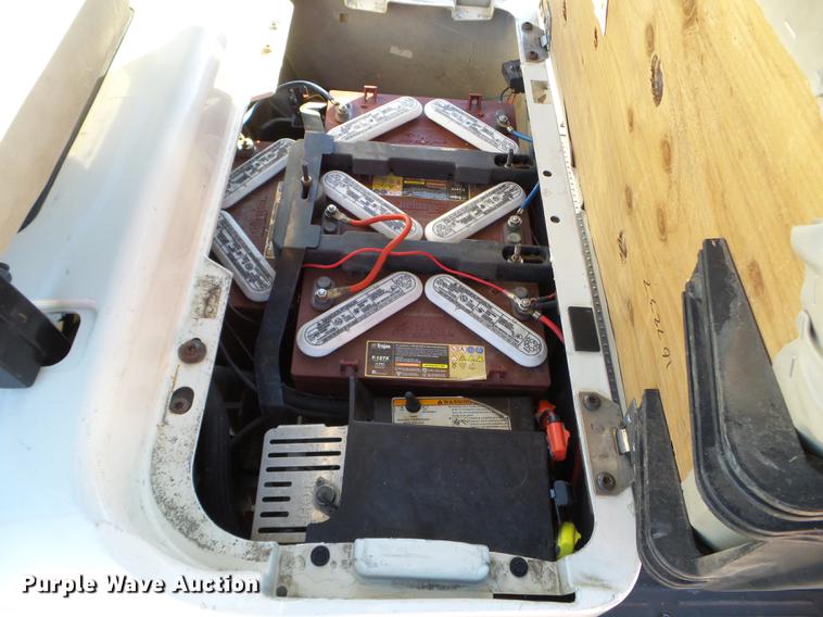 image for item EW9817 Ez-go shuttle golf cart