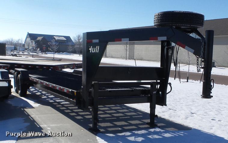 image for item EW9823 2017 Hull Stateline tilt deck equipment trailer