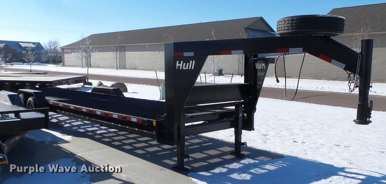 image for item EW9823 2017 Hull Stateline tilt deck equipment trailer