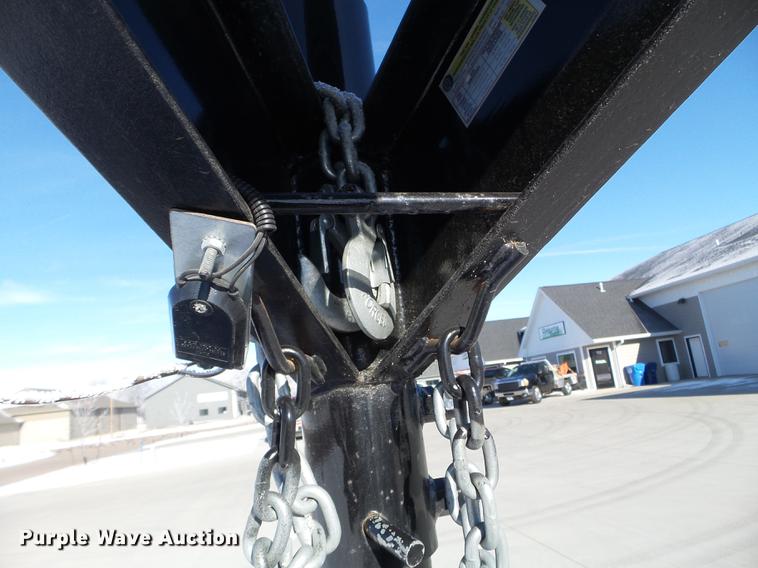 image for item EW9823 2017 Hull Stateline tilt deck equipment trailer