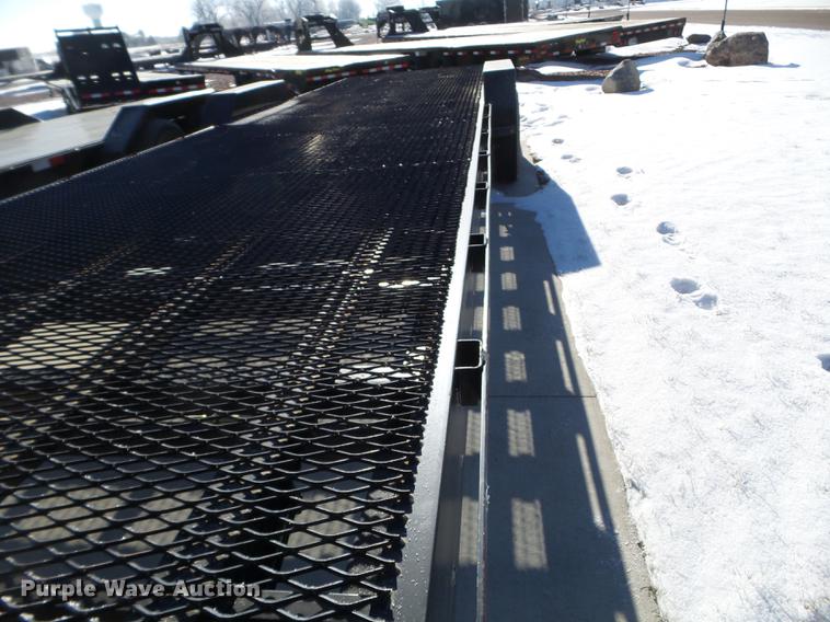 image for item EW9823 2017 Hull Stateline tilt deck equipment trailer