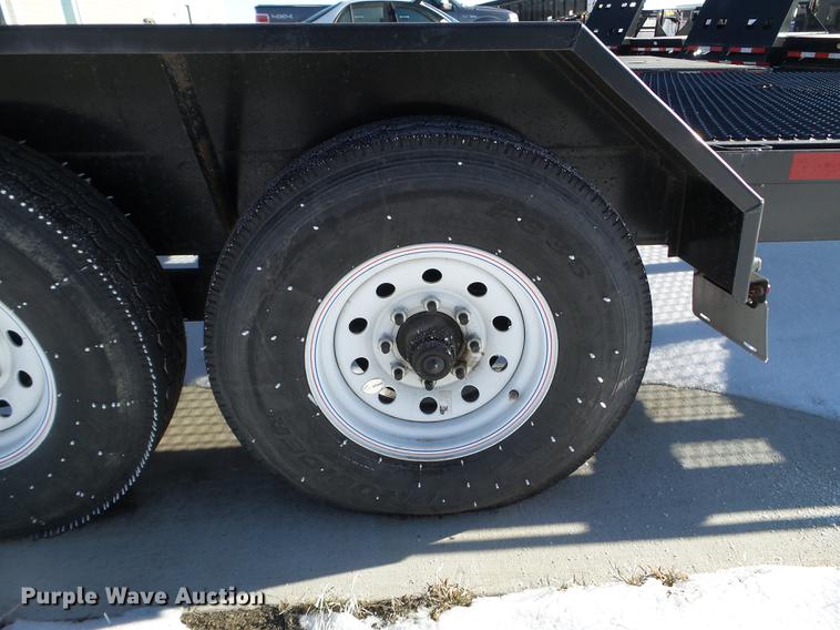image for item EW9823 2017 Hull Stateline tilt deck equipment trailer