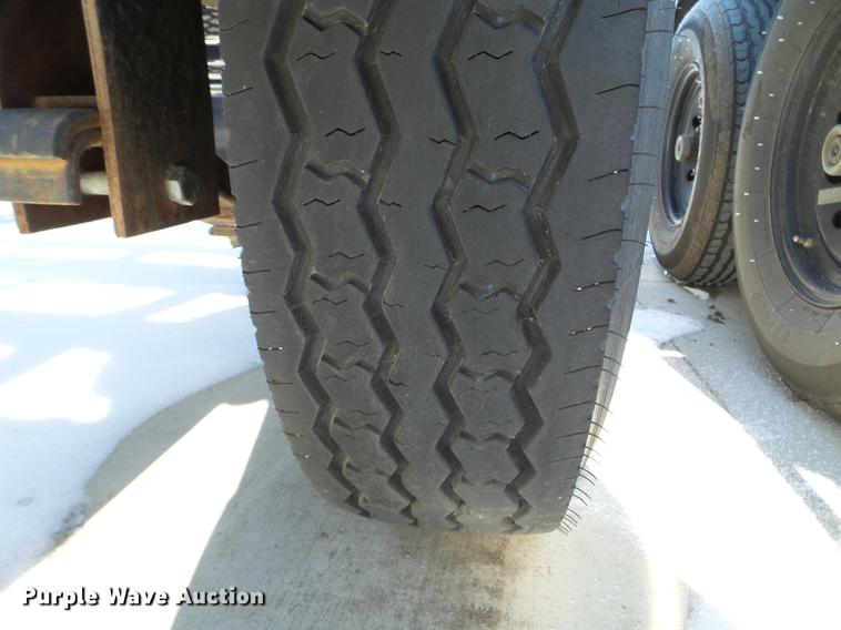 image for item EW9823 2017 Hull Stateline tilt deck equipment trailer