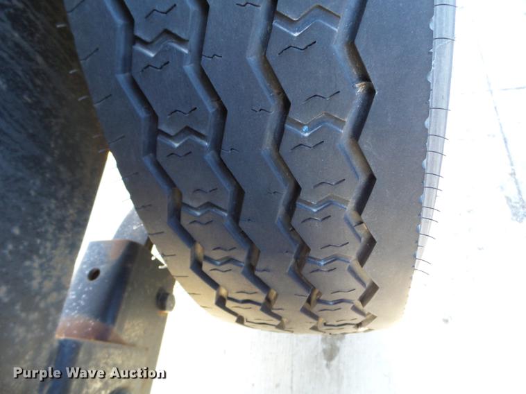 image for item EW9823 2017 Hull Stateline tilt deck equipment trailer